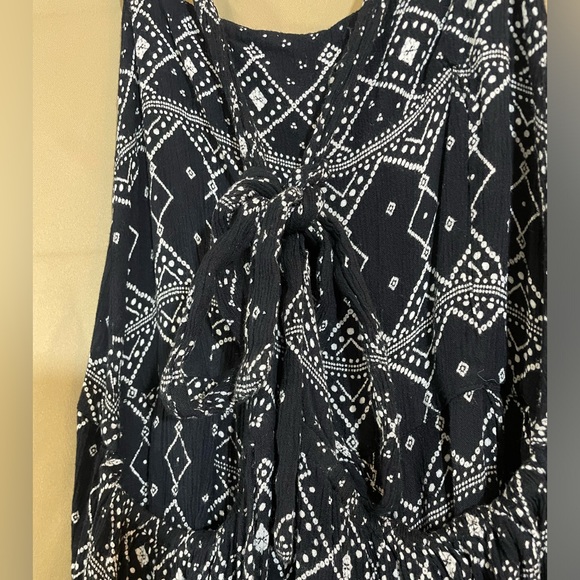Ripcurl romper with pockets size medium - Picture 5 of 8